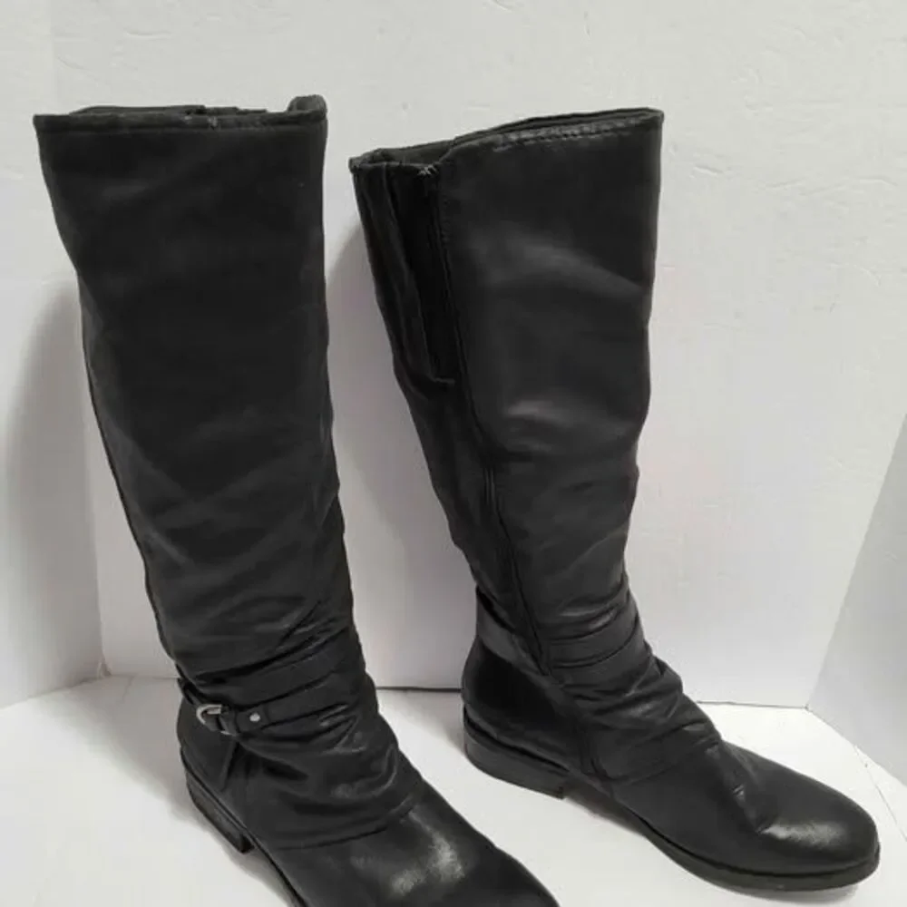 Baretraps black high boots size women's 11M